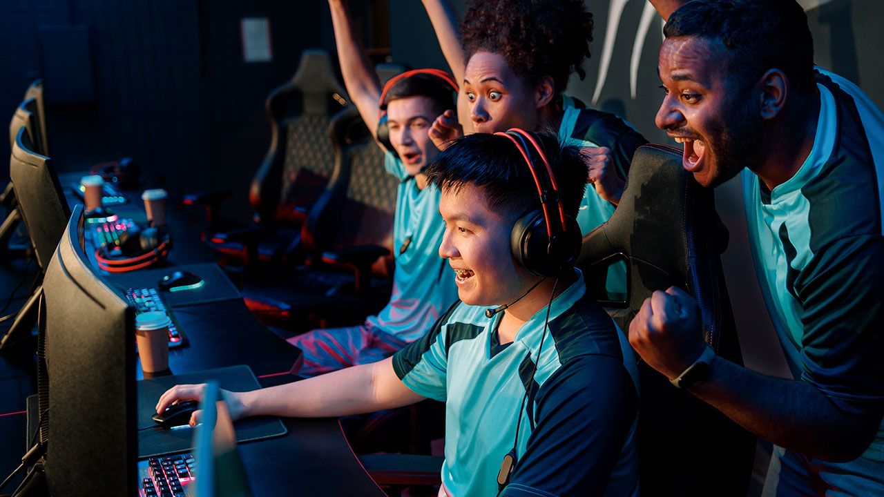 How Slot Features Influence Today’s Gaming Experiences 3 gaming players online