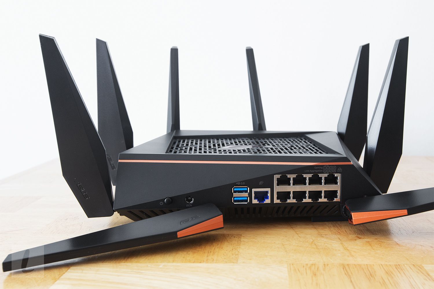 ASUS ROG GT-AC5300: Gaming Router For PS4 ASUS ROG GT-AC5300: Gaming Router For PS4