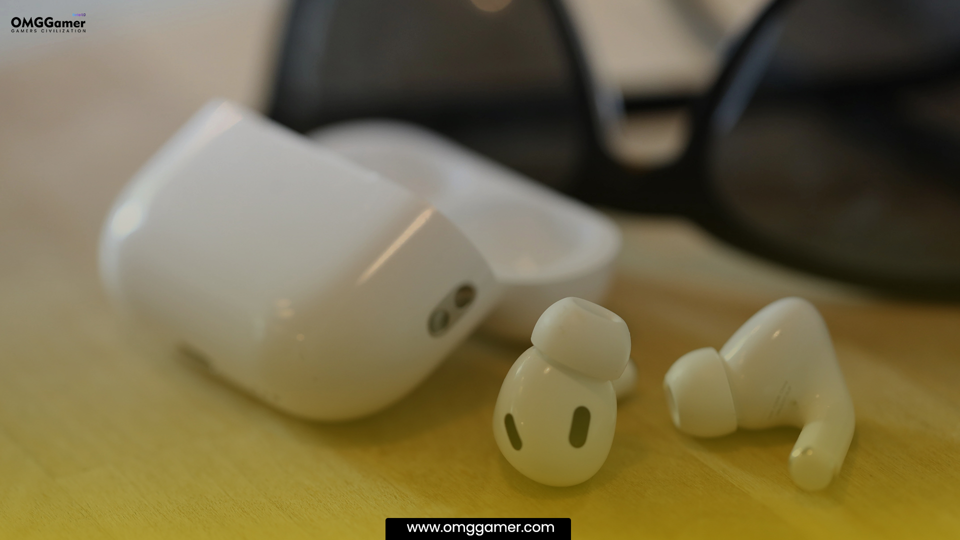 Airpods Pro 2 with Various Games Airpods Pro 2 with Various Games