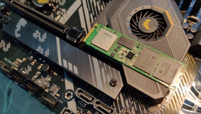 NVME M.2 heatsink motherboard NVME M.2 heatsink motherboard